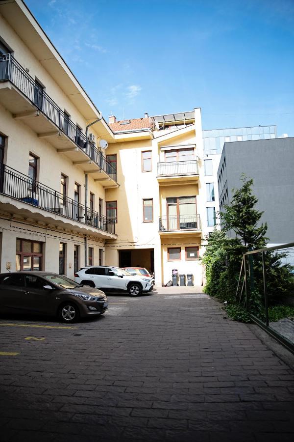 Cozy Modern Apartment In The Old Town - Hlavna Street Кошице Экстерьер фото