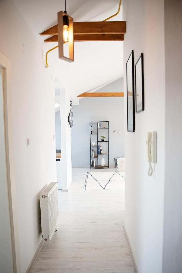 Cozy Modern Apartment In The Old Town - Hlavna Street Кошице Экстерьер фото