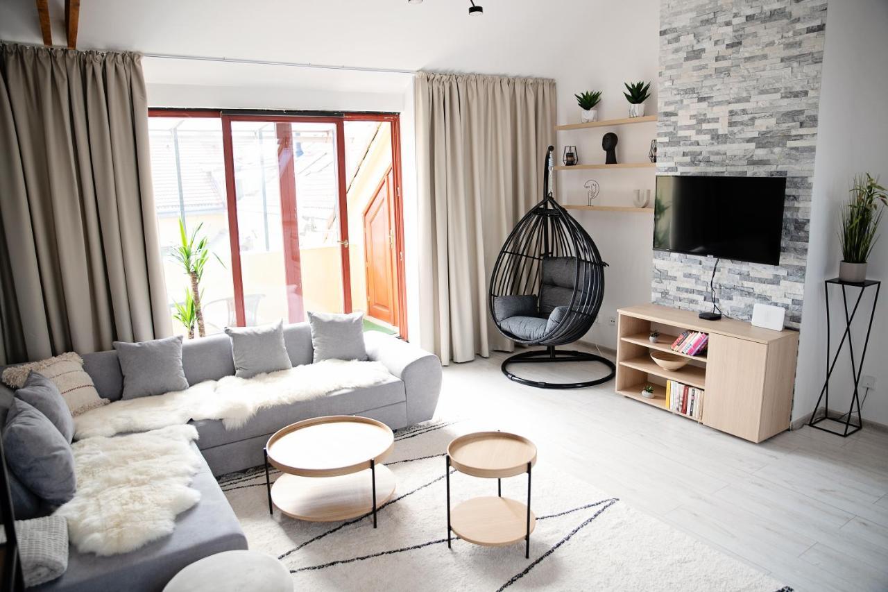 Cozy Modern Apartment In The Old Town - Hlavna Street Кошице Экстерьер фото