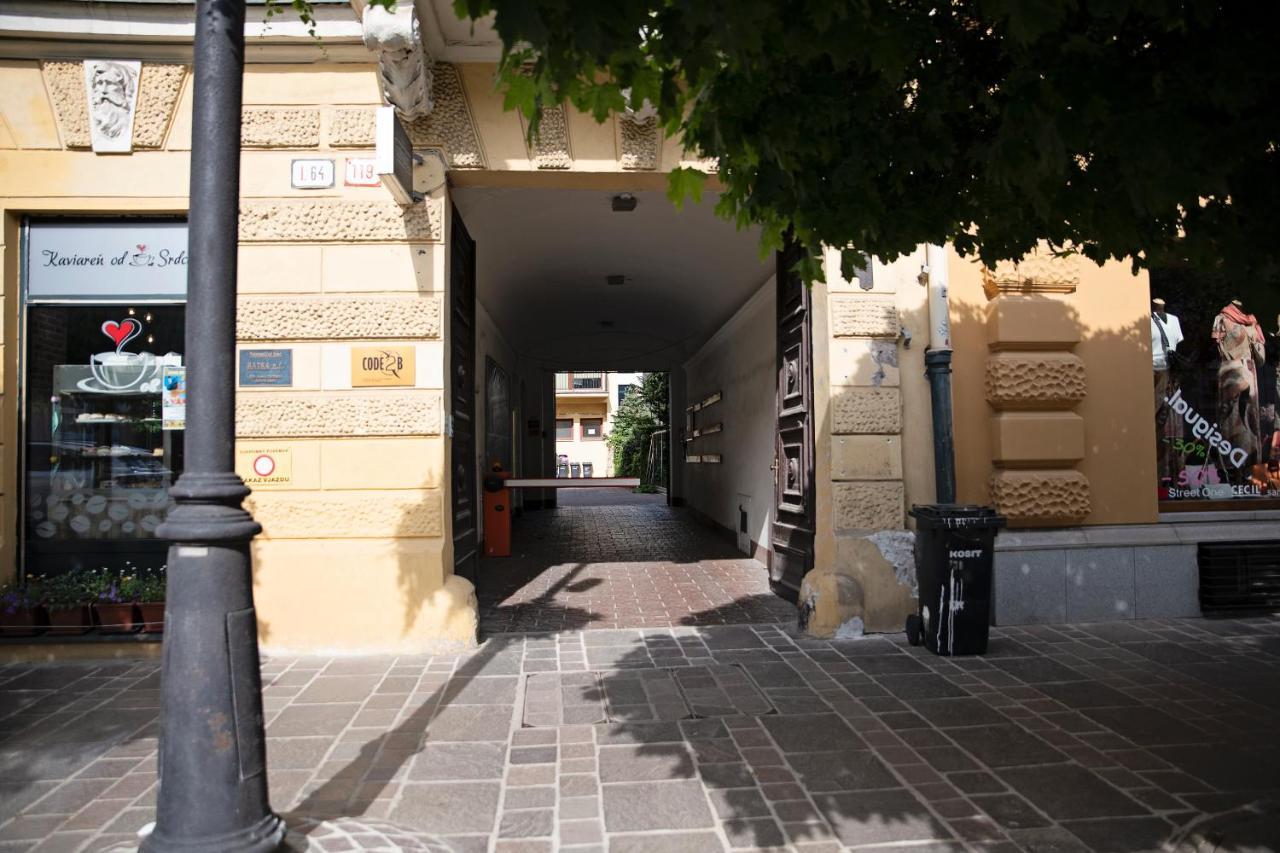 Cozy Modern Apartment In The Old Town - Hlavna Street Кошице Экстерьер фото